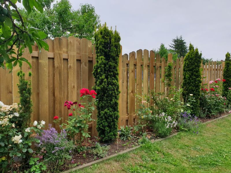 Custom Fence Builders